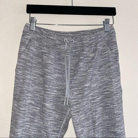 🍄 Lululemon Gray and White Space Dye Joggers - Picture 4 of 8